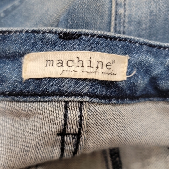 Machine size small distressed overalls. 29" inseam. Like new pre-owned condition - Picture 2 of 13